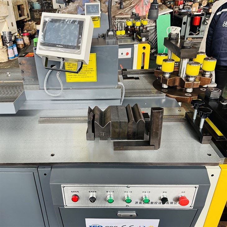 Busbar Machine
